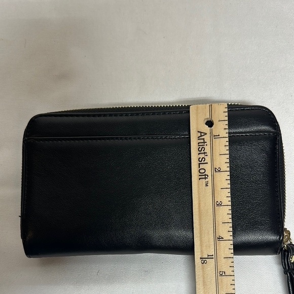 Time and Tru Black and Gold Wallet with Sleek Design - Picture 13 of 13